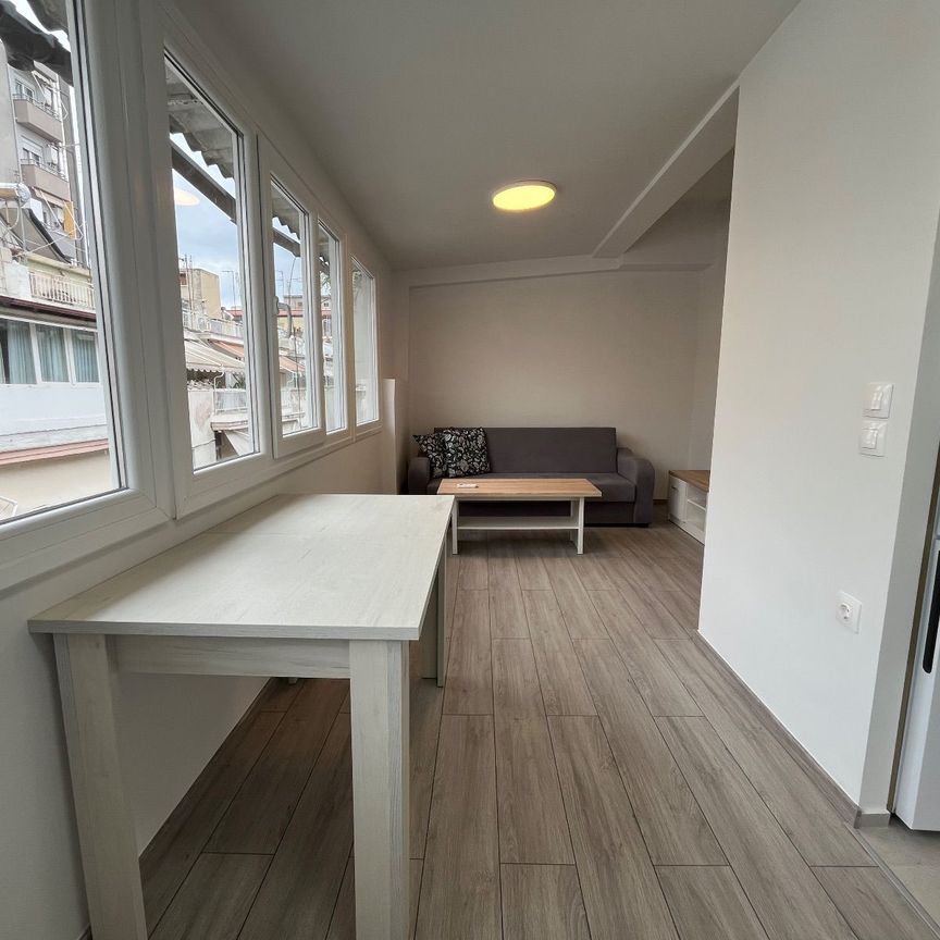 Studio/Γκαρσονιέρα για ενοικίαση Κέντρο (Χαριλάου) - Photo 1