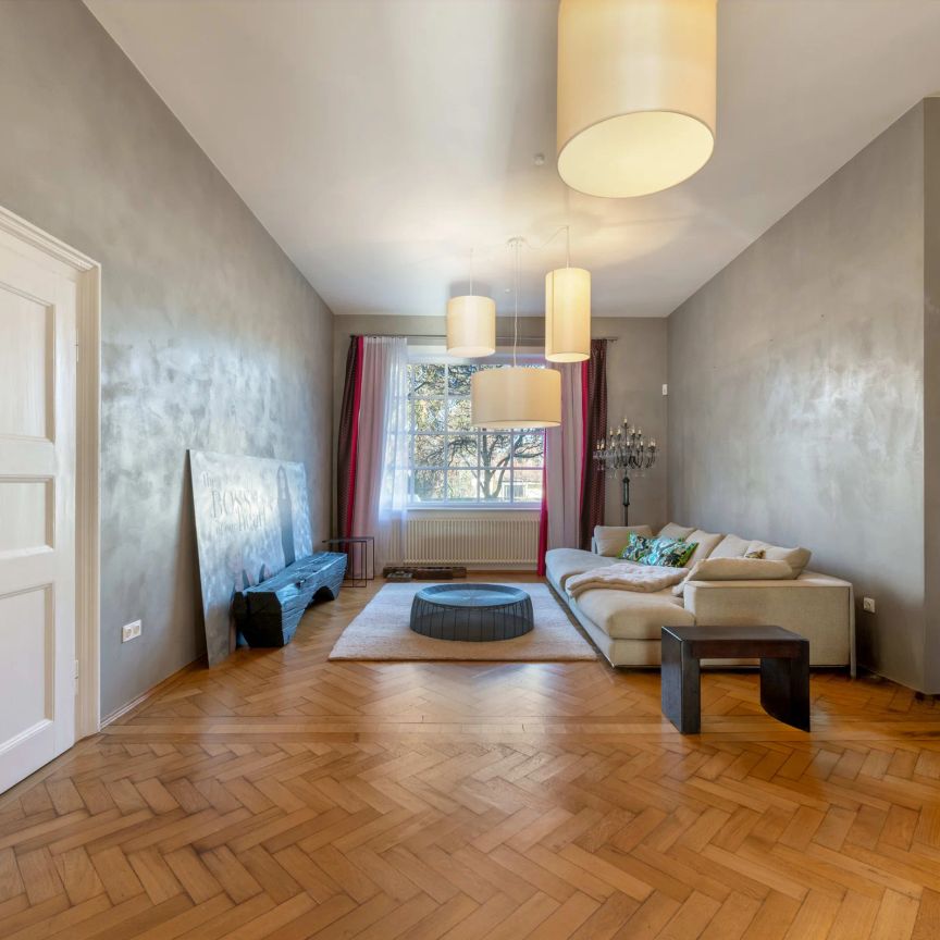 Historische Villa mit hinreißendem Flair und großem Raumangebot in ruhiger Lage - Foto 1