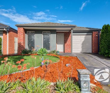 IDEAL CENTRAL LOCATION IN THE HUNT CLUB ESTATE - Photo 2