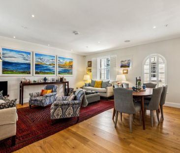 3 bedroom mews to rent - Photo 2