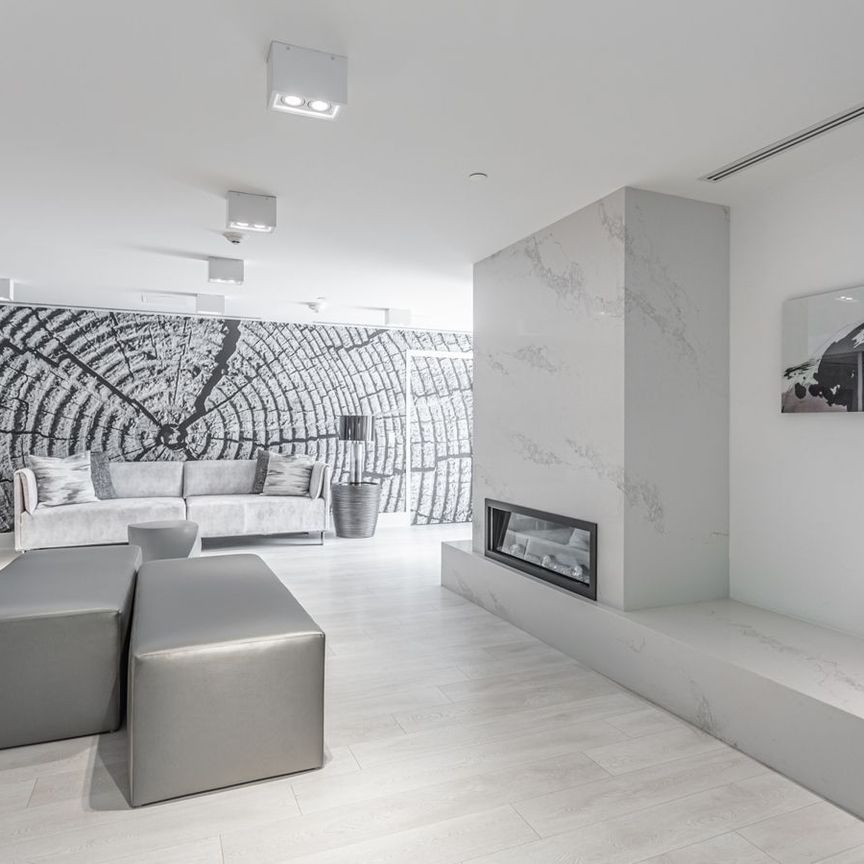 For Lease - 2916 Highway 7 Road Unit# 305, Vaughan, Ontario - Photo 1