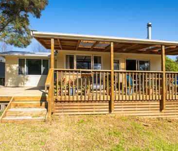 Private 2 Bed + Garage & Workroom - Helensville - Photo 4