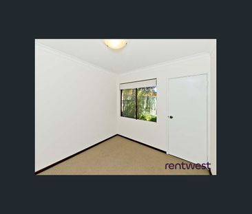 HOMELY CHARACTER VILLA IN ALFRED COVE - Photo 4