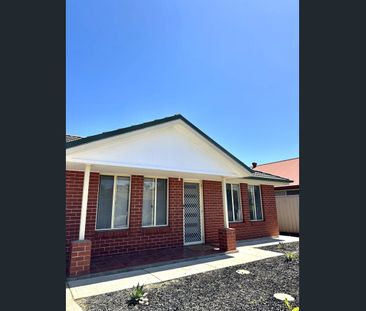 Premium Home in Peaceful Parafield Gardens - Photo 3