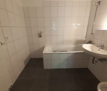 Gemütliche und helle Wohnung mit Balkon und separater Küche. Nur mi... - Foto 1