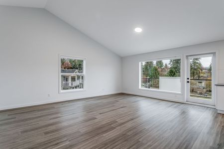 2 bed/2 bath Condo in Glenmore - Photo 4