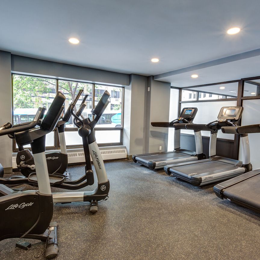 2121 rue Saint-Mathieu, Montréal, QC - Photo 1