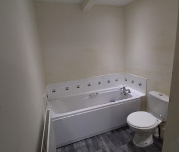 2 bedroom House To Let - Photo 4