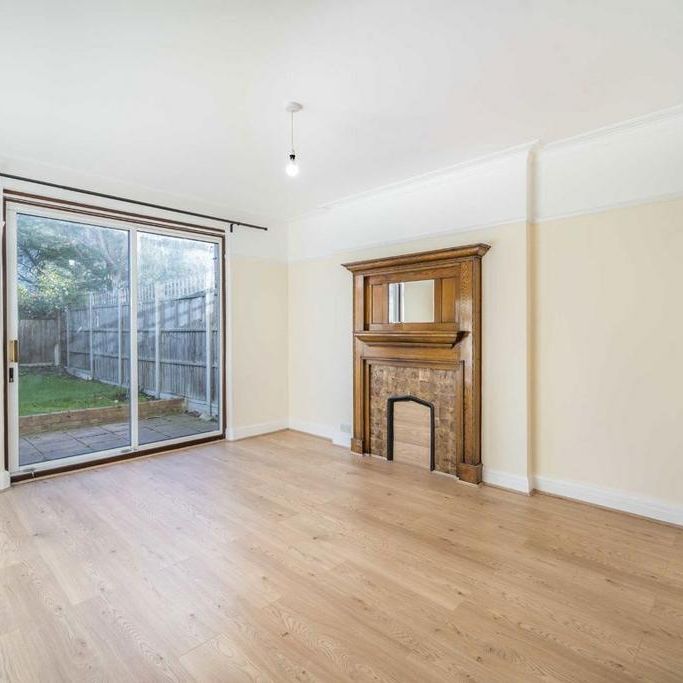 3 bedroom terraced house to rent - Photo 1