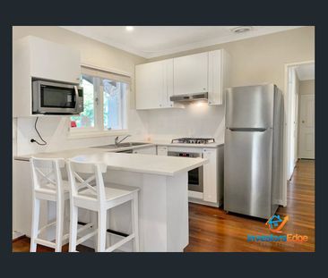 Charming and Peaceful 3-Bedroom Home in the heart of Duncraig! - Photo 2