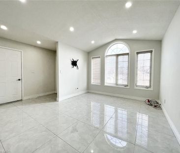 For Lease - 127 First Road Unit# Main, Hamilton, Ontario - Photo 1