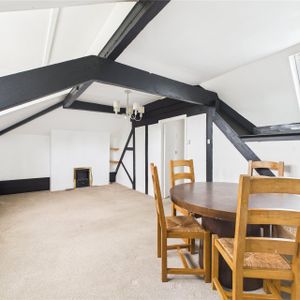 Sandhurst Lodge, Crowthorne Sandhurst Lodge, Crowthorne - Photo 3