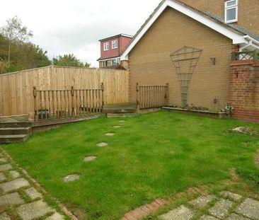 3 bedroom detached house to rent - Photo 3