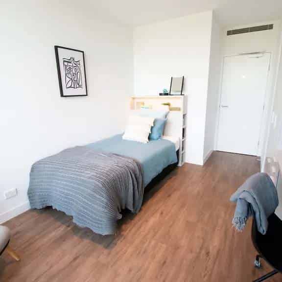 3 Bed Apartment - Photo 1