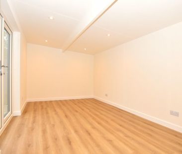 1 bedroom House To Let - Photo 3