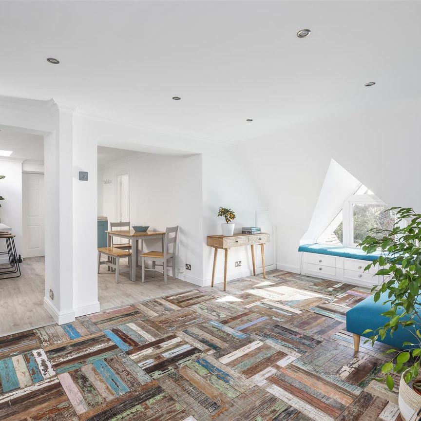 3 Bedroom Apartment - Photo 1