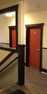 Strathcona Microsuites @ St. Elmo Rooms! Cute Rooms & Great Location! - Photo 3