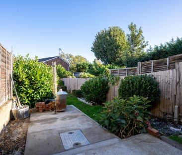 2 bedroom terraced house to rent - Photo 2