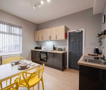 Park Road, Farnworth - Photo 5