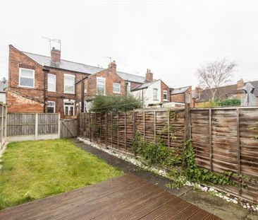 2 bedroom Terraced House to rent - Photo 2
