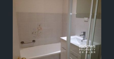 Modern 3-Bedroom Townhouse for Rent in the Heart of Beverly Hills - Photo 5