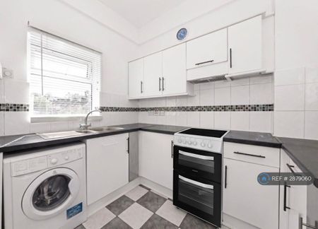 2 bedroom flat to rent - Photo 3