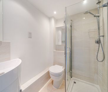 3 bedroom semi-detached house to rent - Photo 6