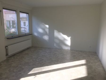 Sveagatan, Kvänum - Photo 2