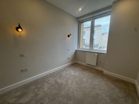 2 Bed Flat, Carlton Crescent, SO15 - Photo 3