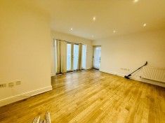 2 bed Apartment for Rent - Photo 4