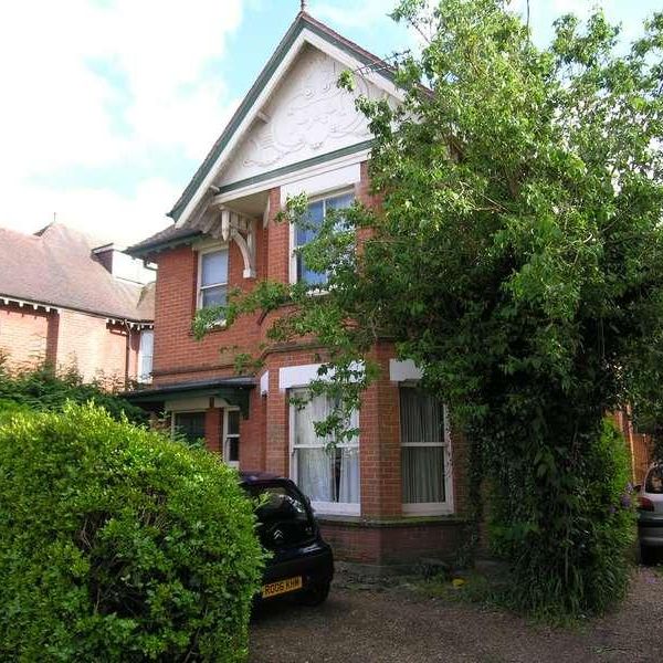 Bedroom Detached House In Winton, BH9 - Photo 1