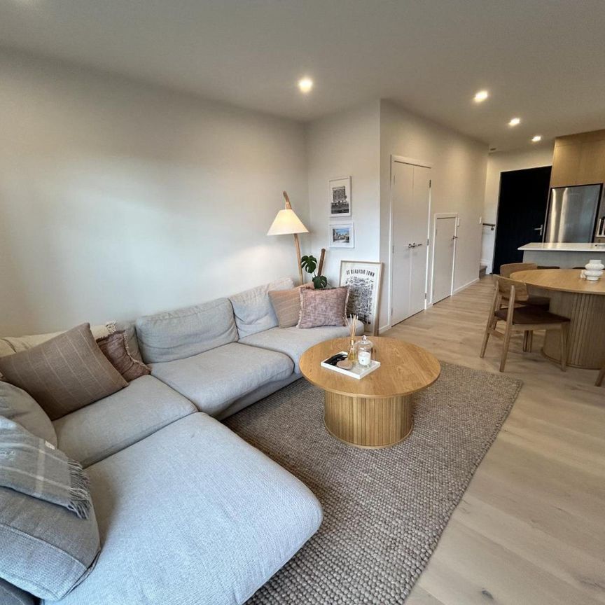 Near new in the Bays - Photo 1