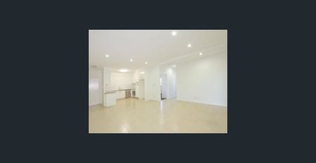 Modern 2 Bedroom Apartment - Photo 5