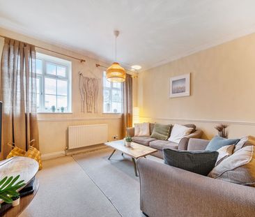 Meadrow, Godalming - 1 bedroomProperty for lettings - Seymours - Photo 2