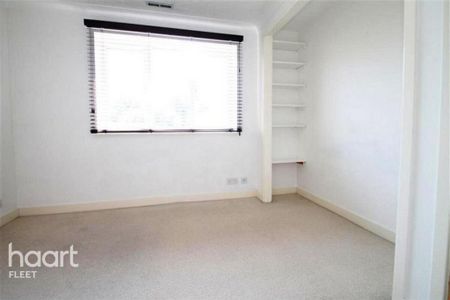 1 bedroom semi-detached house to rent - Photo 2