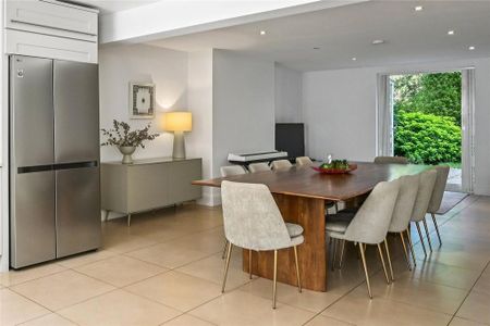 4 bedroom semi-detached house to rent - Photo 3
