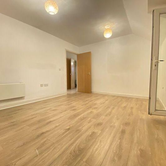 2 bedroom flat to rent - Photo 1