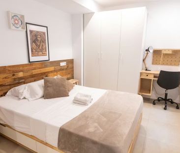 Carrer dels Àngels, Valencia, Valencian Community 46011 - Photo 2