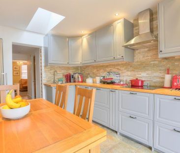 2 bedroom terraced house to rent - Photo 5