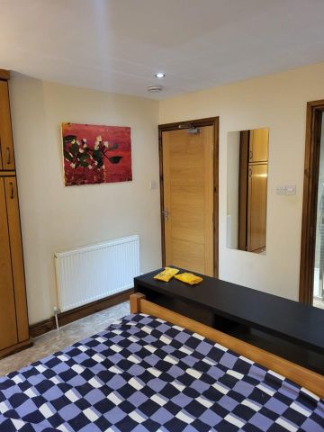Room in a Shared House, Colliers Way, RG30 - Photo 3