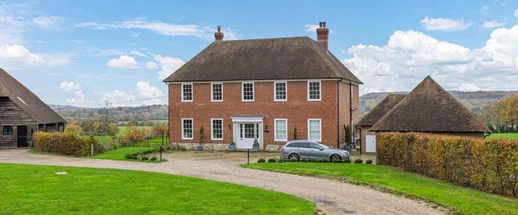 5 bedroom detached house to rent - Photo 1