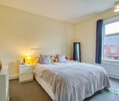 2 BEDROOM House - Mid Terrace - Photo 2