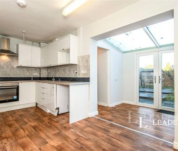 2 bedroom terraced house to rent - Photo 3