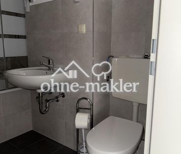 Frisch Renovierte 2-Zimmer-Wohnung mit offener Wohnküche & Bad - Foto 1