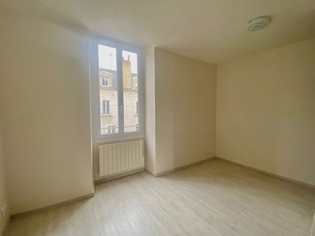 A LOUER - TYPE 2 RENOVE AU COEUR DE SAINT DONATIEN - Photo 3