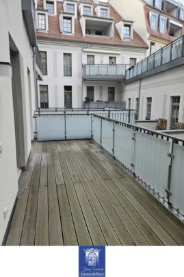 Moderne und individuelle Wohnung! Großer Balkon, Loggia, exklusive Ausstattung! - Photo 1