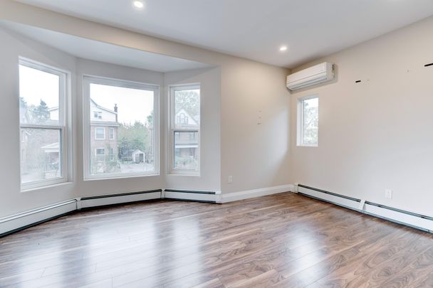 For Lease - 152 Sanford Avenue Unit# UPPER, Hamilton, Ontario - Photo 1