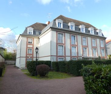 Location Appartement 1 pièce 25m² FONTAINEBLEAU 77300 - Photo 6