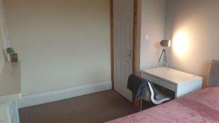 6 bedroom house - Photo 4