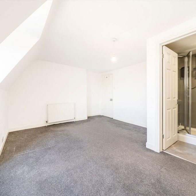 3 bedroom flat to rent - Photo 1